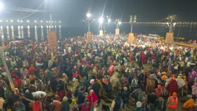 Photo of मकर में पहुंच उत्तरायण हुए सूर्य, खरमास समाप्त; काशी में उमड़ी भक्तों की भीड़