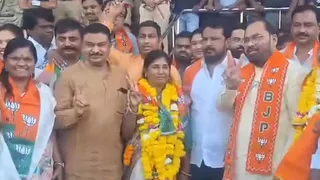 Photo of भाजपा ने शिवसेना UBT के समर्थन से जीता चंद्रपुर महापौर पद, कांग्रेस ने लगाया खरीद-फरोख्त का आरोप