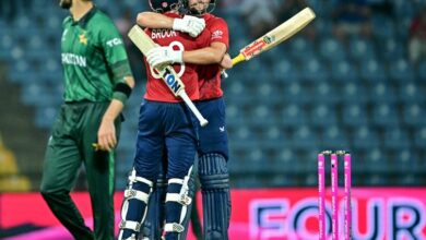Photo of T20 WC: ब्रूक की कप्तानी पारी से इंग्लैंड सेमीफइनल में, बेहद कठिन हुई पाक की राह