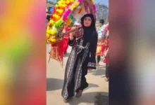 Photo of हरिद्वार में बुर्का पहने महिला कांवड़ यात्री का वीडियो वायरल, धार्मिक पहचान को लेकर किए जा रहे तरह-तरह के दावे