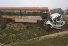 Photo of शाहजहांपुर में बड़ा हादसा, बस-कार की टक्कर में 3 लोगों की मौत; दो घायल