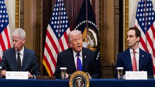 Photo of ईरान के साथ युद्ध में ट्रंप ने खुद को दिए 10 में से 15 नंबर, कहा- हमारी स्थिति मजबूत