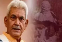 Photo of जम्मू-कश्मीर में तीन सरकारी कर्मचारी बर्खास्त, करते थे आतंकियों की मदद