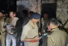 Photo of लखनऊ में मां-बेटे की गला घोंटकर हत्या, टब में मिला बेटे का शव